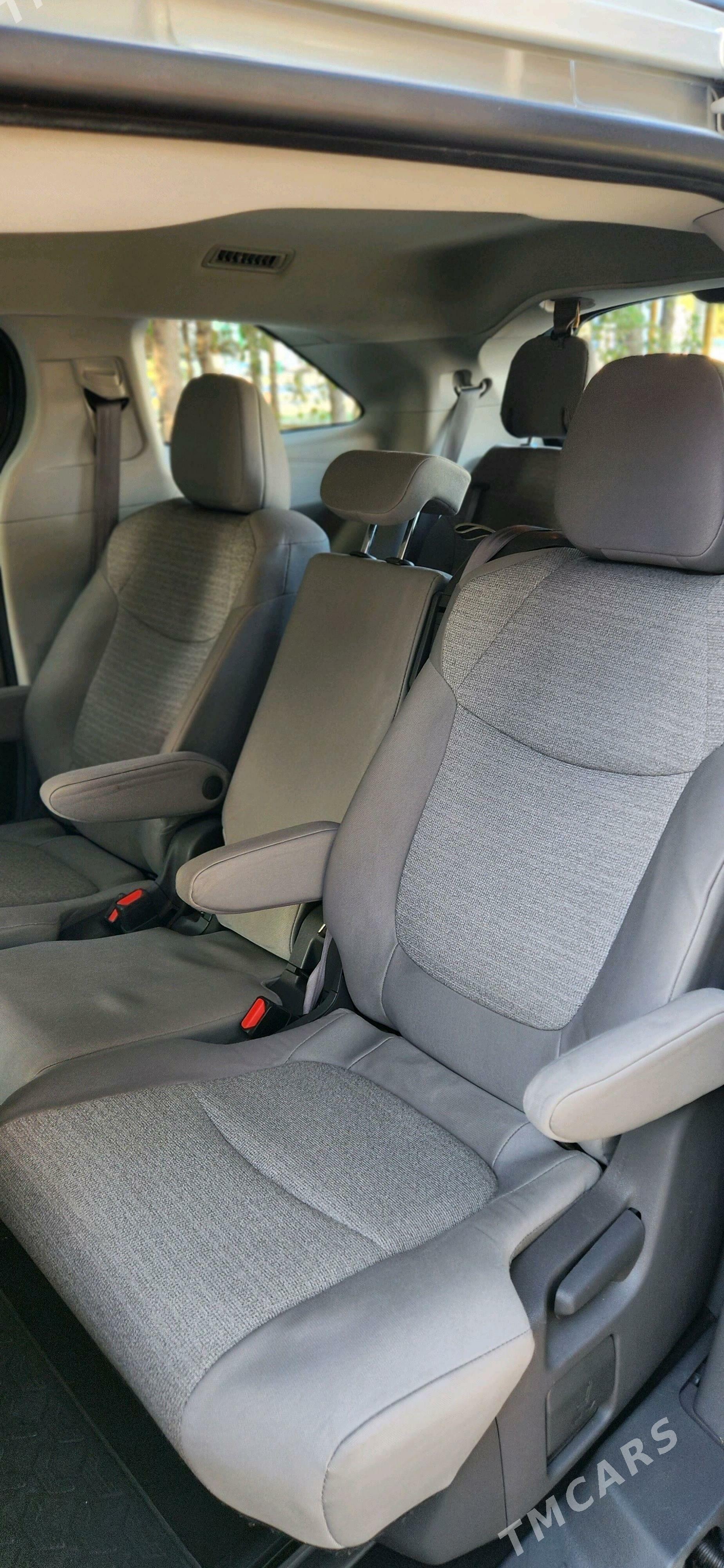 Toyota Sienna 2021 - 500 000 TMT - Mary - img 3