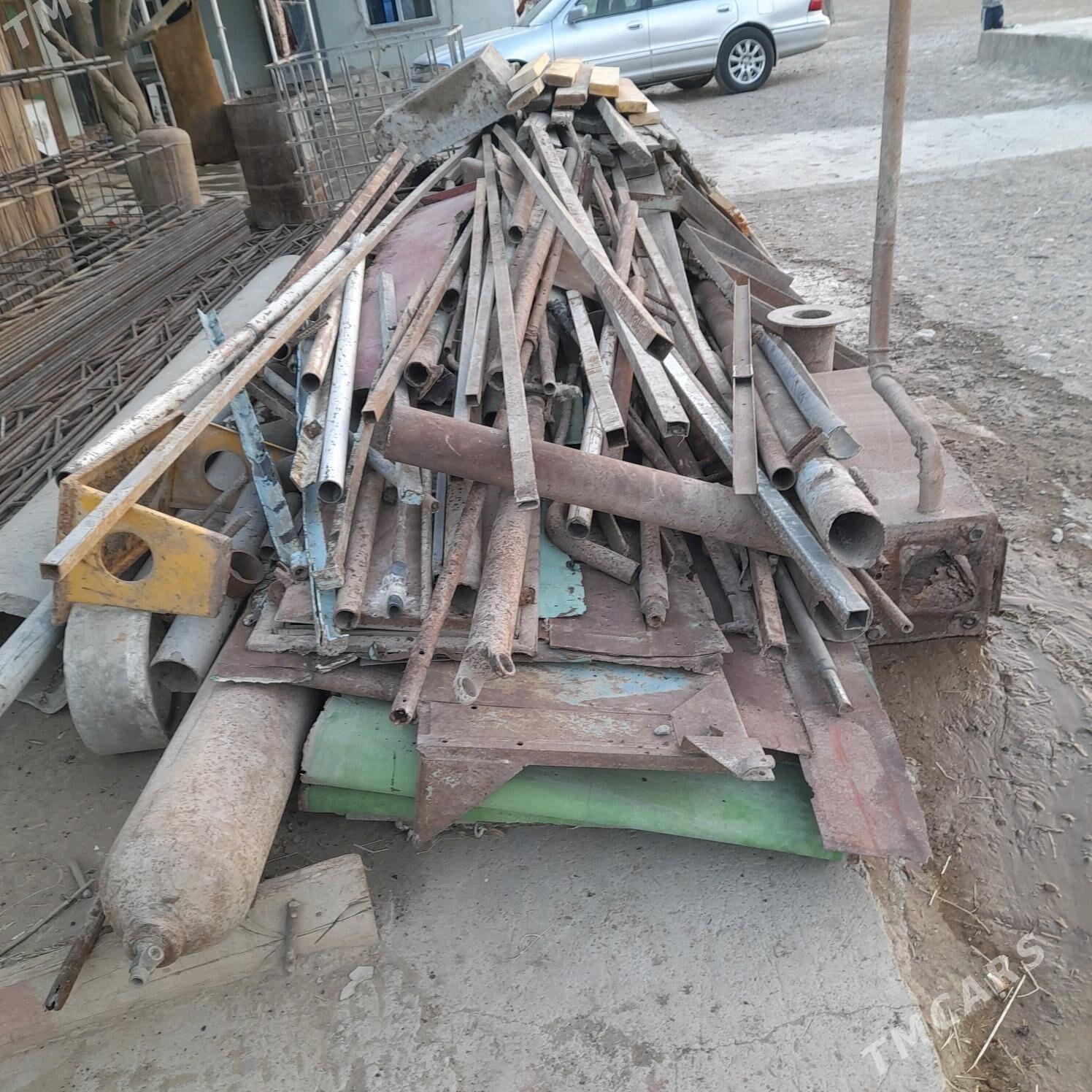 razni demir - Яшлык - img 1