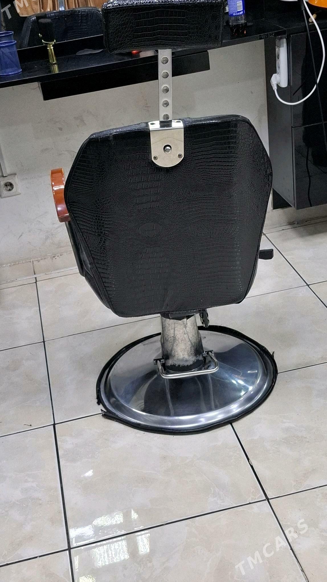 parhmaher stol - Büzmeýin - img 1