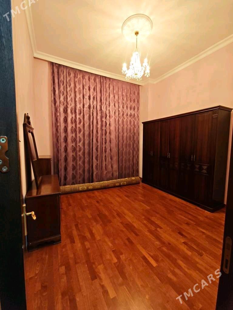 Московская элитка - Moskowskiý köç. (10 ýyl abadançylyk şaýoly) - img 3