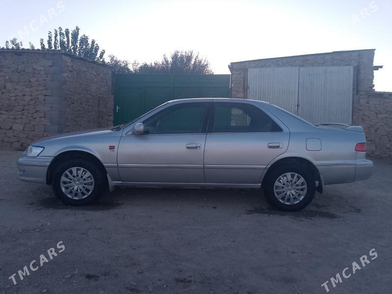 Toyota Camry 2000 - 130 000 TMT - Магданлы - img 4