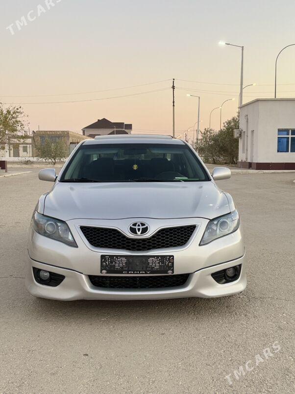 Toyota Camry 2010 - 210 000 TMT - Гумдаг - img 4