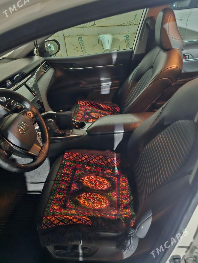 Toyota Camry 2019 - 300 000 TMT - Hitrowka - img 1