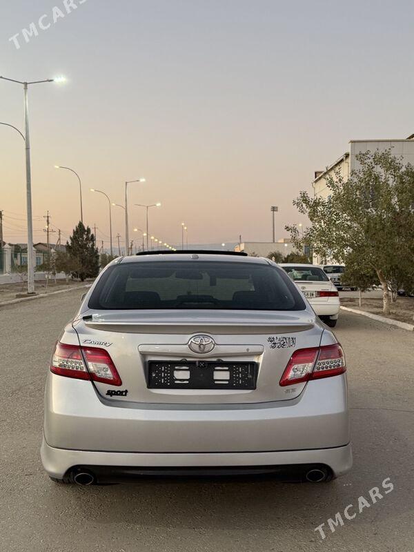 Toyota Camry 2010 - 210 000 TMT - Гумдаг - img 5