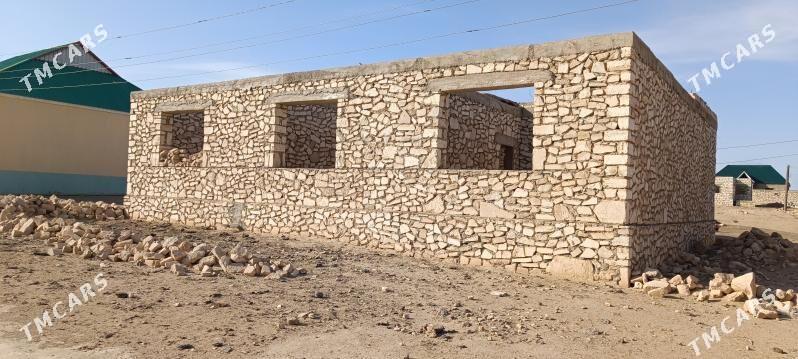 Akdaş satlyk jay - Туркменбаши - img 2