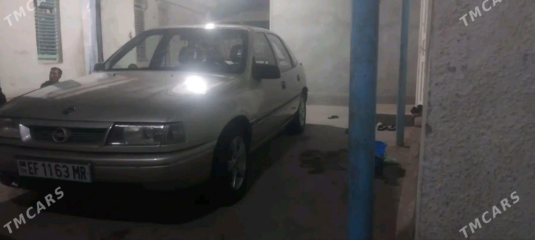 Opel Vectra 1990 - 30 000 TMT - Mary - img 1