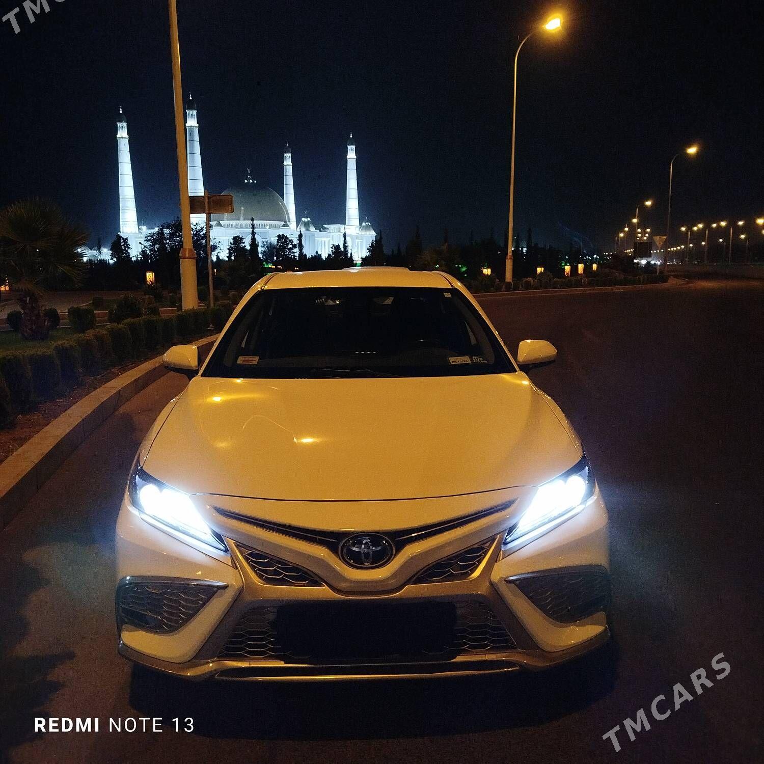 Toyota Camry 2022 - 275 000 TMT - Бузмеин - img 2