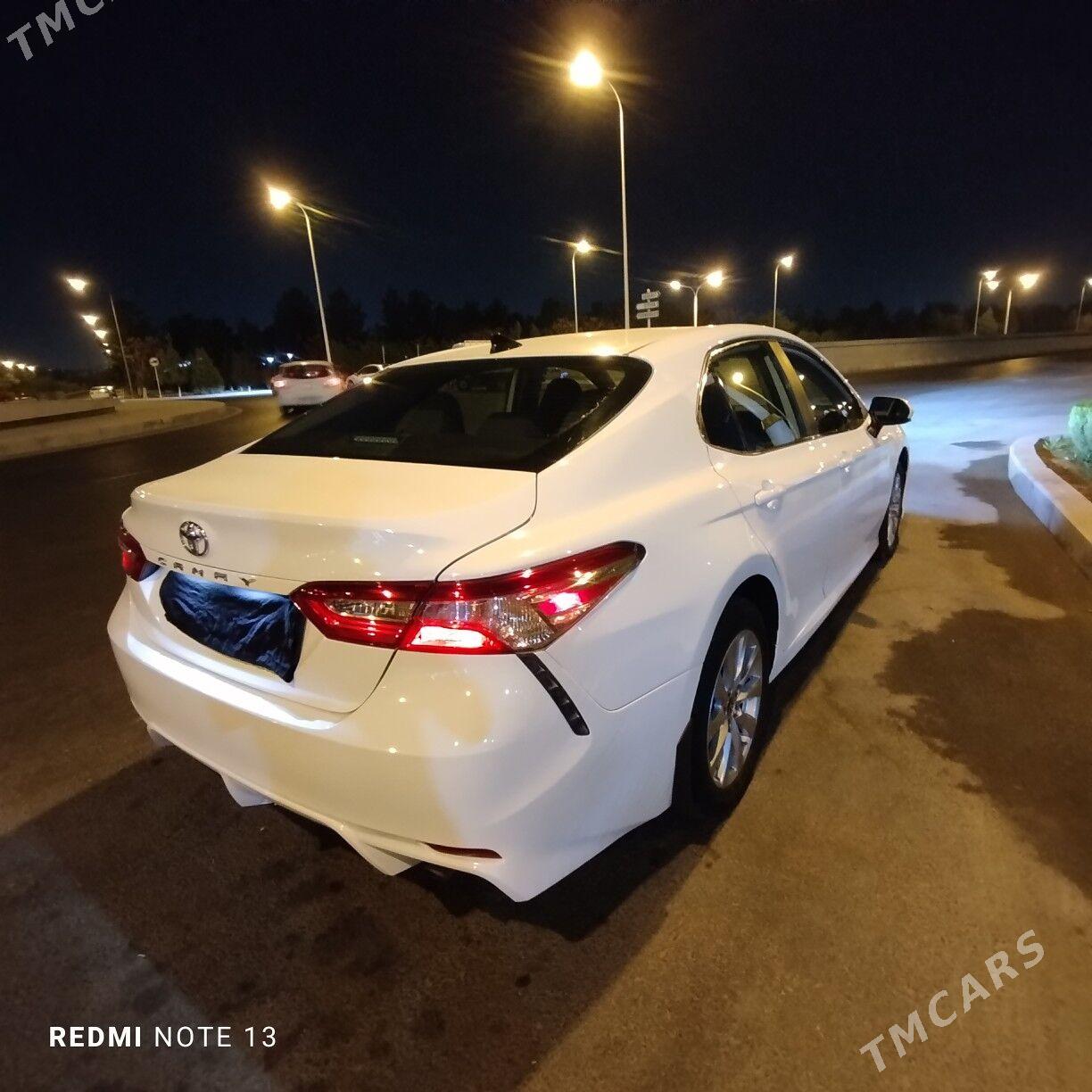 Toyota Camry 2022 - 275 000 TMT - Бузмеин - img 3