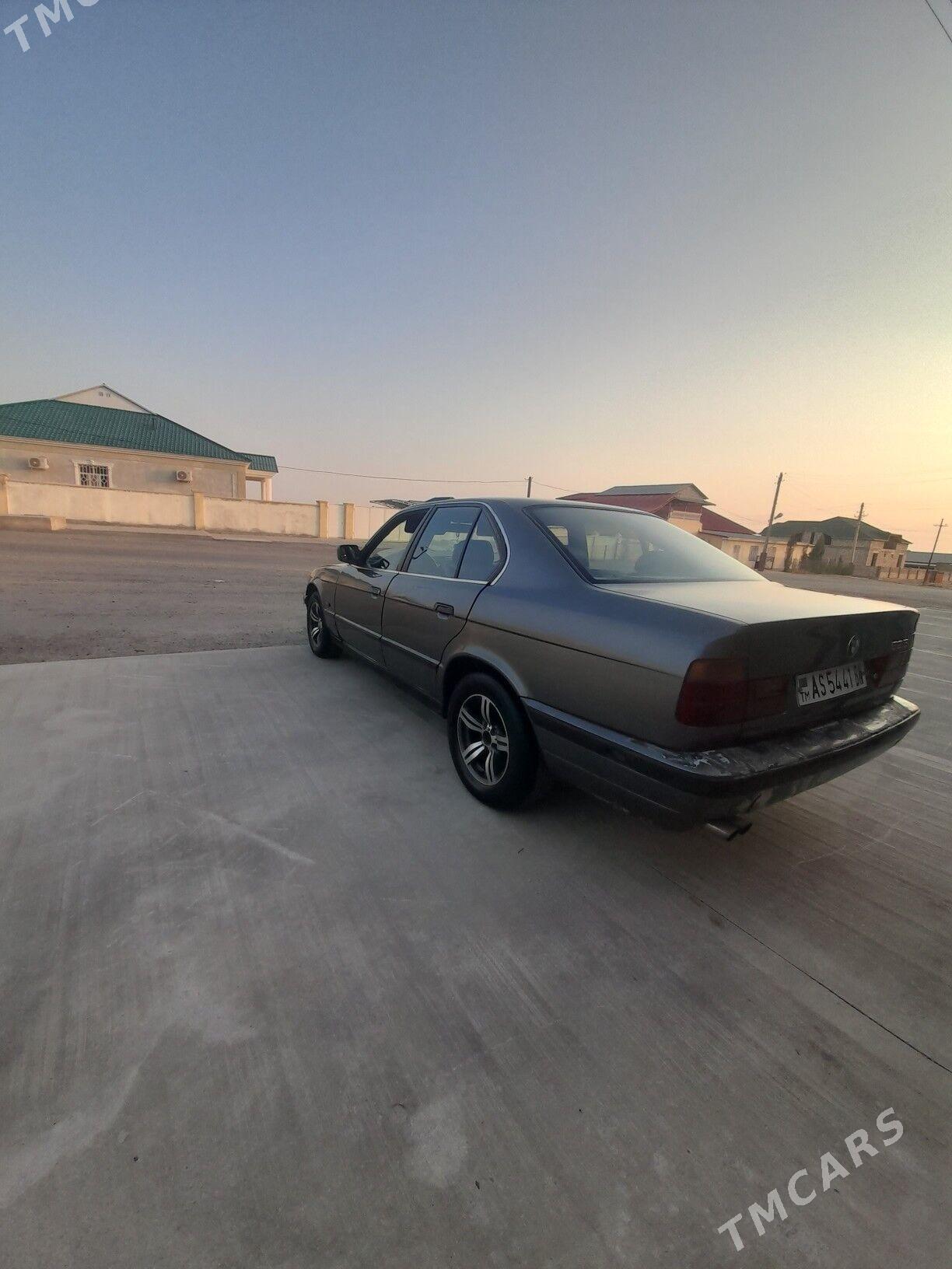 BMW 525 1990 - 30 000 TMT - Балканабат - img 3