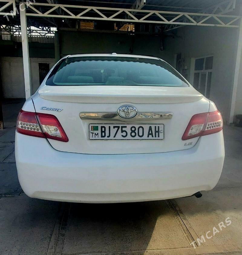 Toyota Camry 2010 - 190 000 TMT - Кака - img 2