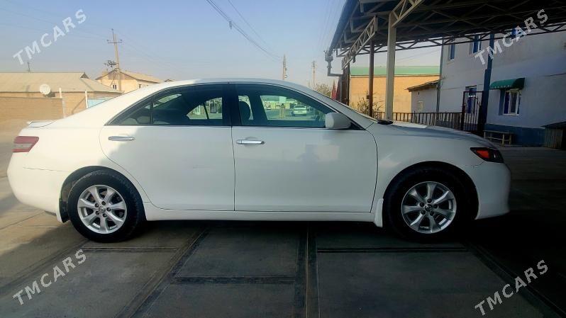 Toyota Camry 2010 - 190 000 TMT - Кака - img 1
