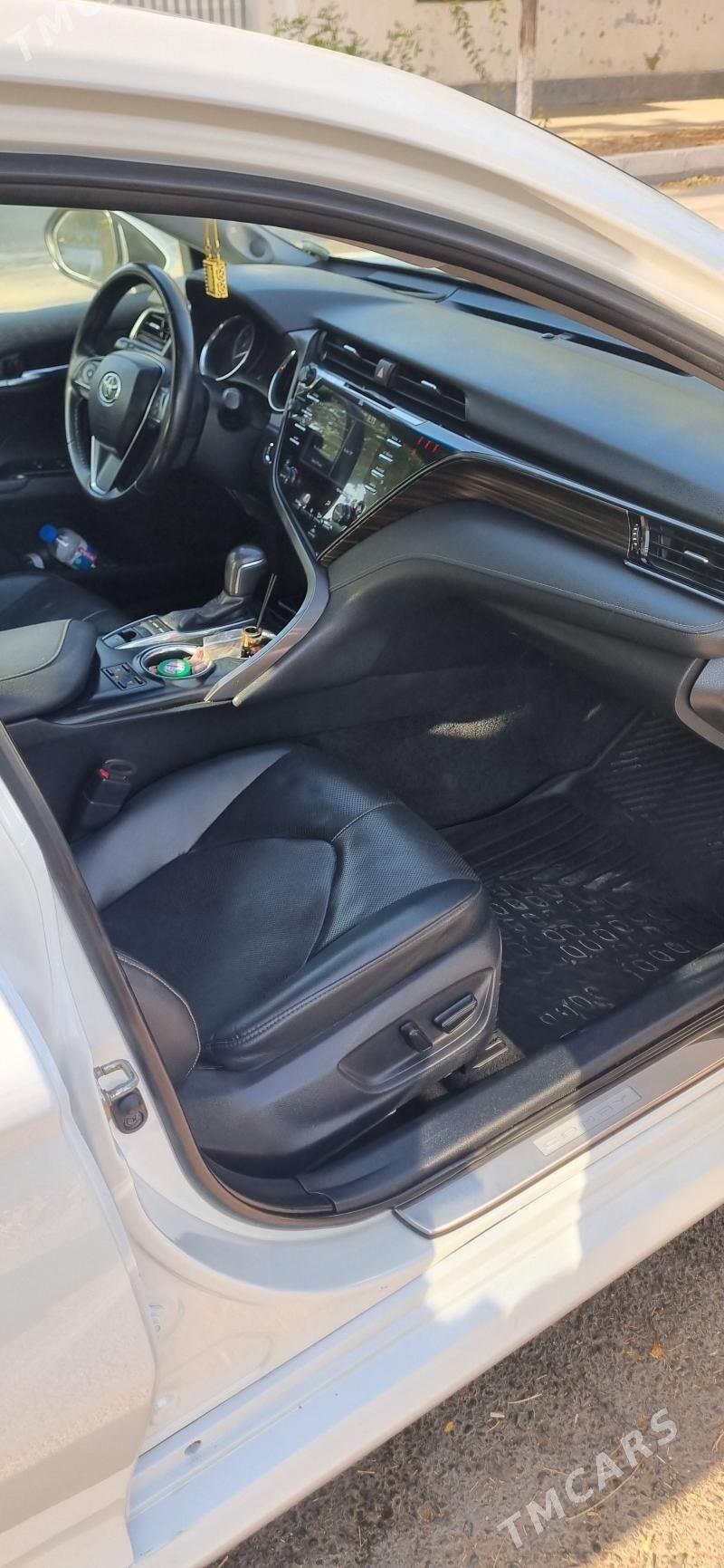 Toyota Camry 2019 - 400 000 TMT - Ашхабад - img 8