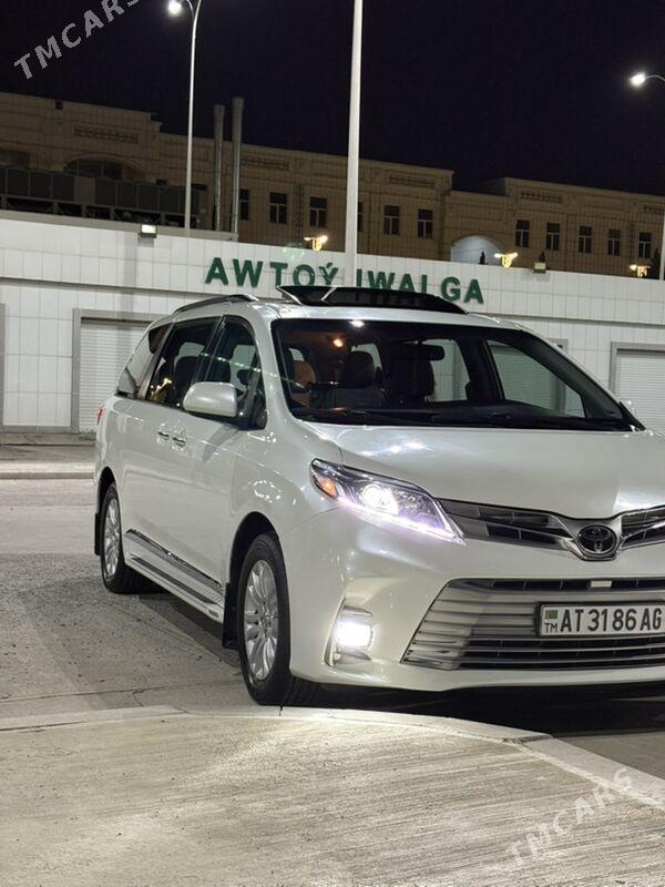 Toyota Sienna 2018 - 395 000 TMT - Ашхабад - img 3