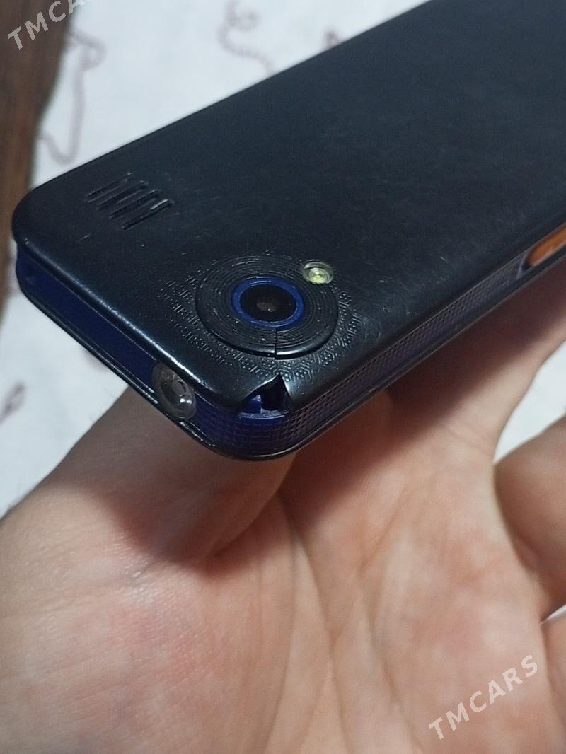 maxfone prastoy telefon - 5 мкр - img 3