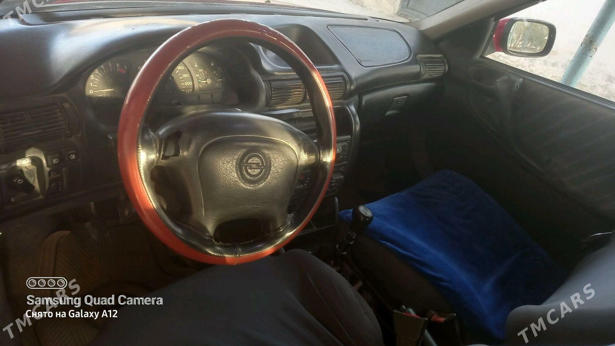 Opel Astra 1995 - 50 000 TMT - Махтумкули - img 1