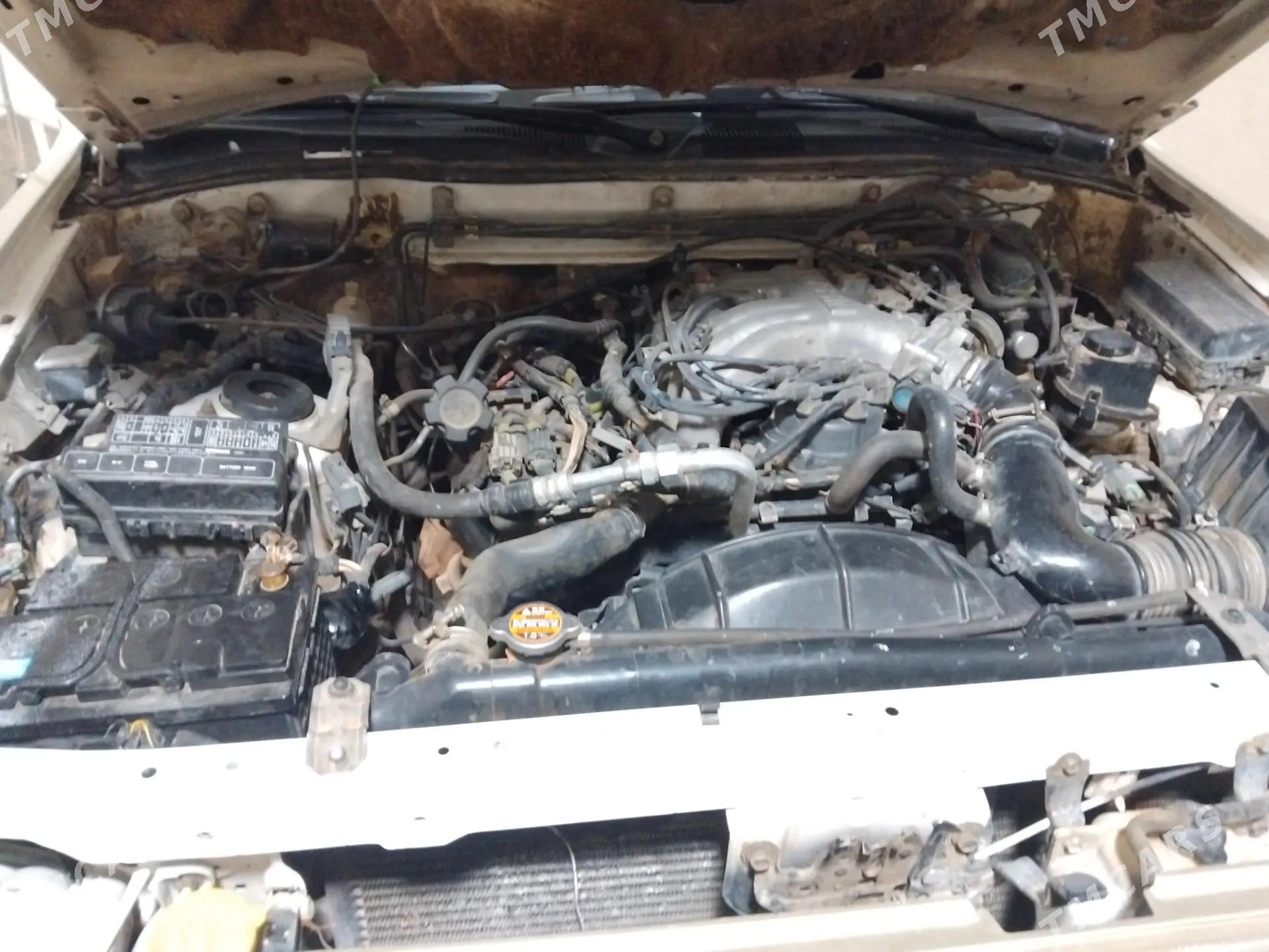 Nissan Pathfinder 2000 - 83 000 TMT - Туркменабат - img 3