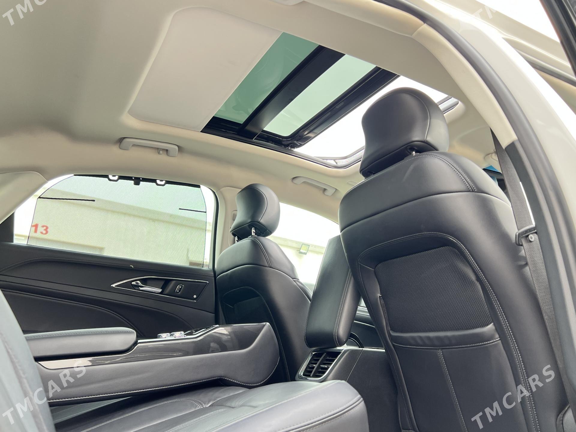 Ford Taurus 2019 - 555 000 TMT - Aşgabat - img 8