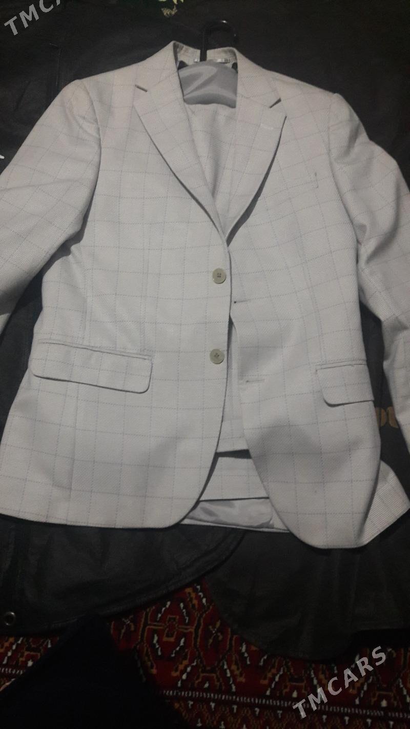 Kastýum troýka - Hitrowka - img 1