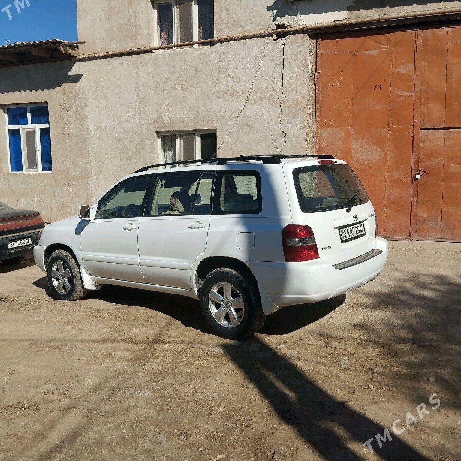Toyota Highlander 2004 - 240 000 TMT - Köneürgenç - img 1
