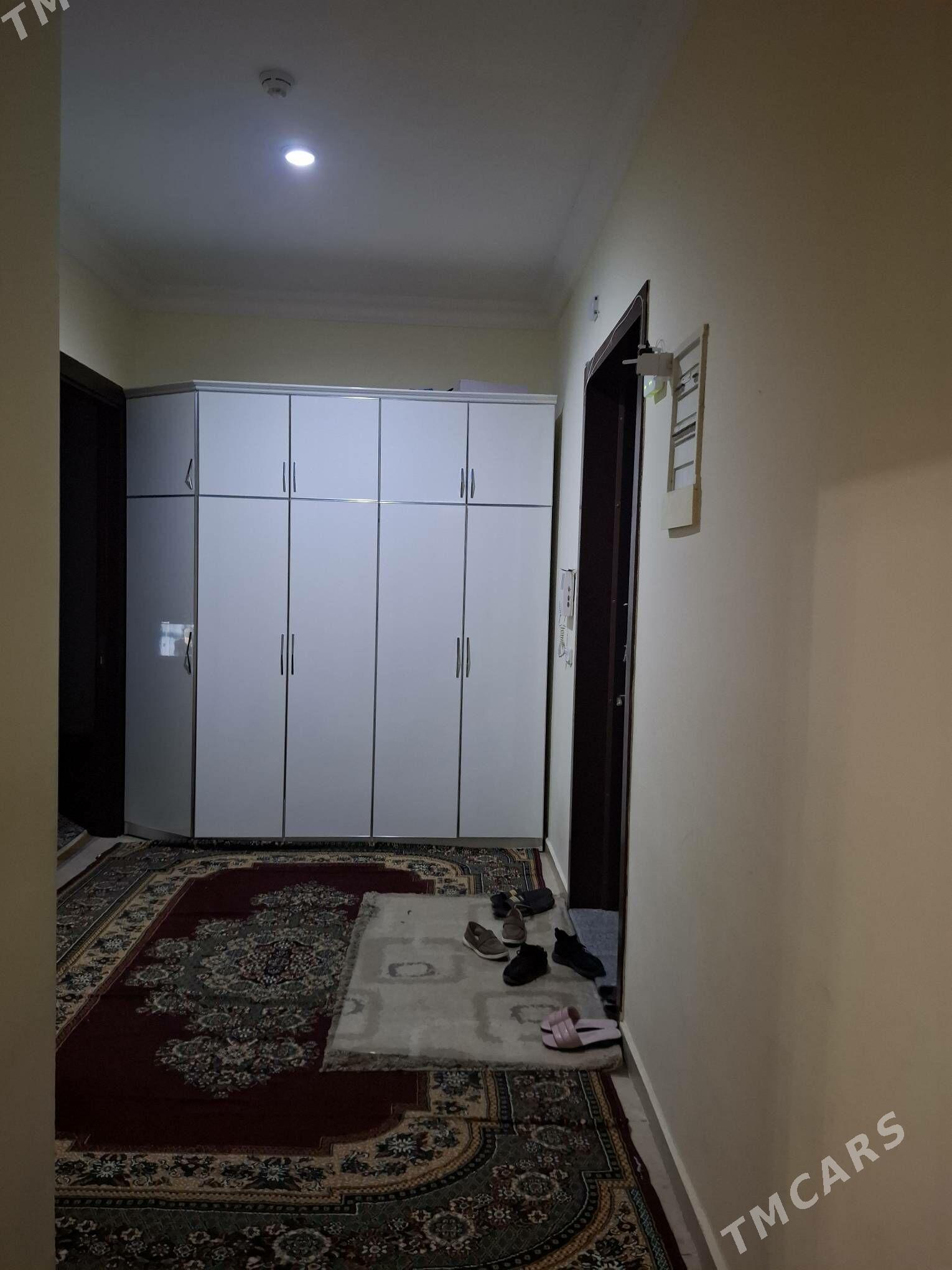 elitga - Moskowskiý köç. (10 ýyl abadançylyk şaýoly) - img 2