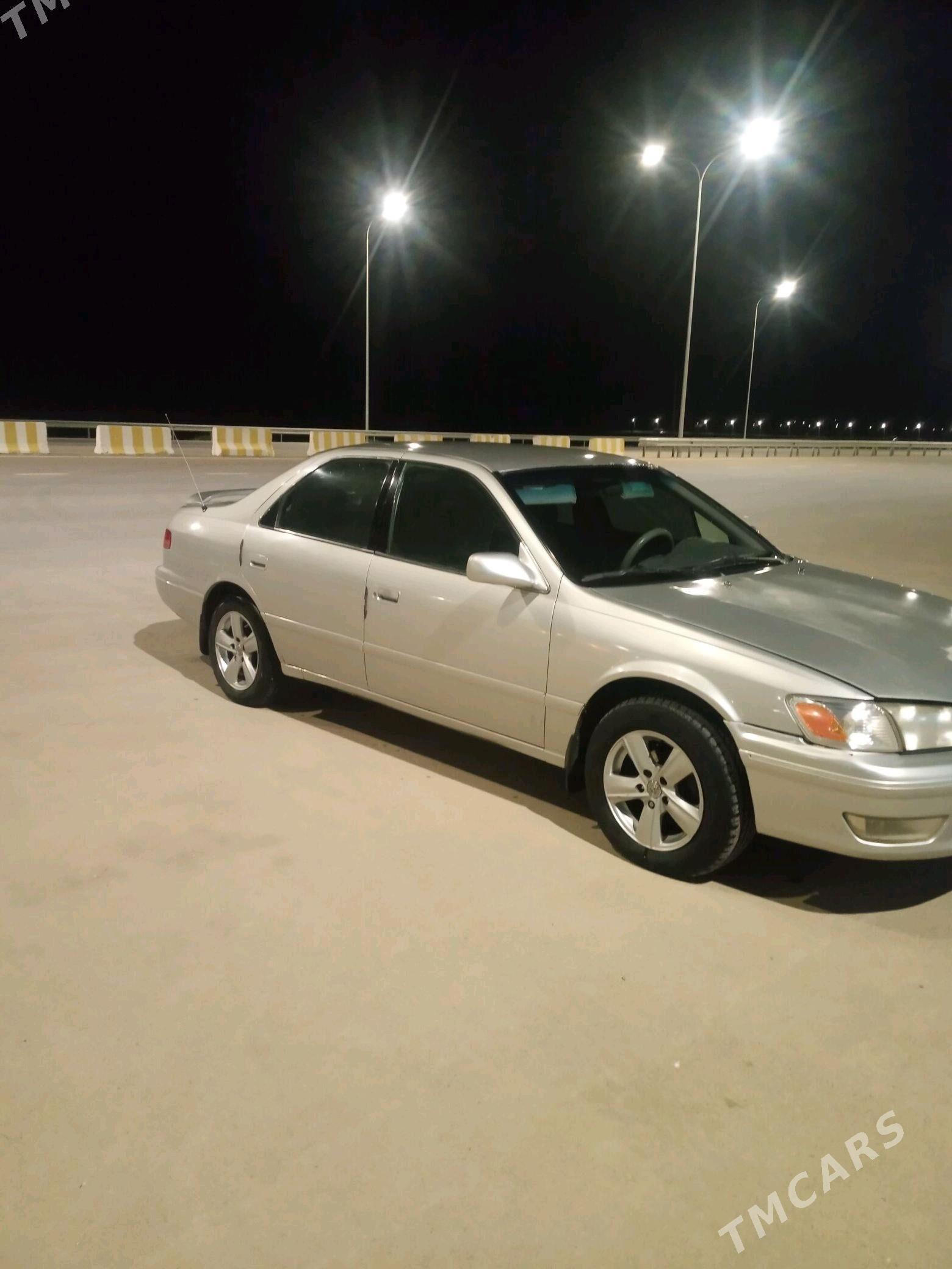 Toyota Camry 2000 - 150 000 TMT - Кака - img 3