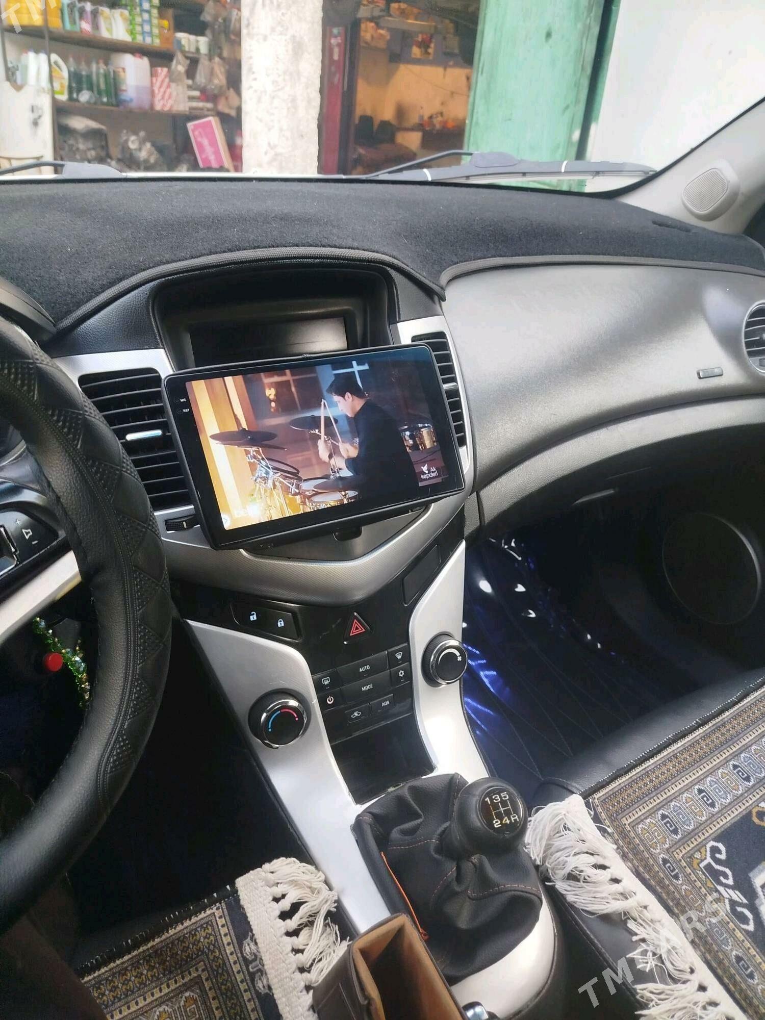 Chevrolet Cruze 2010 - 85 000 TMT - Хитровка - img 6