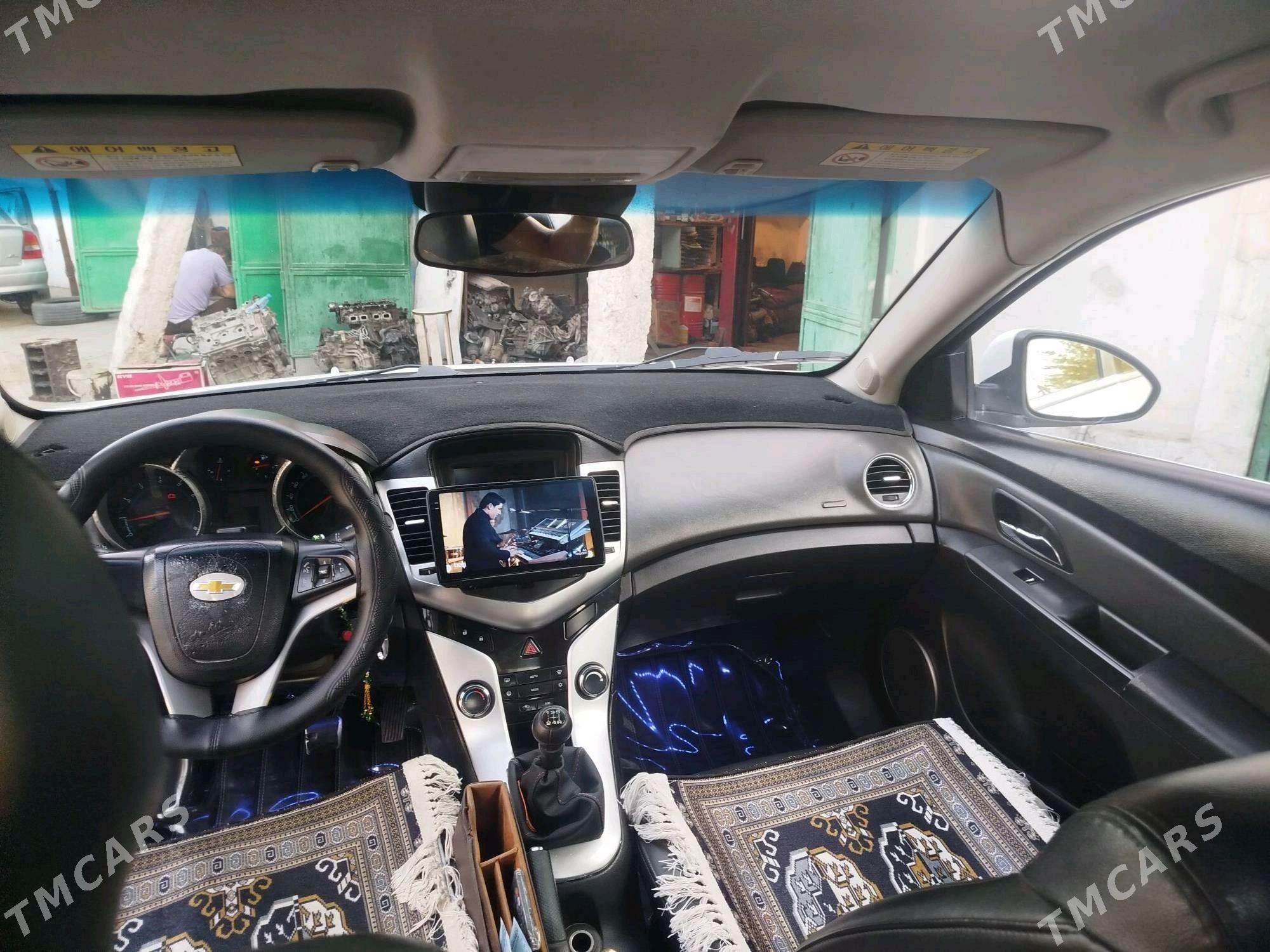 Chevrolet Cruze 2010 - 85 000 TMT - Хитровка - img 5