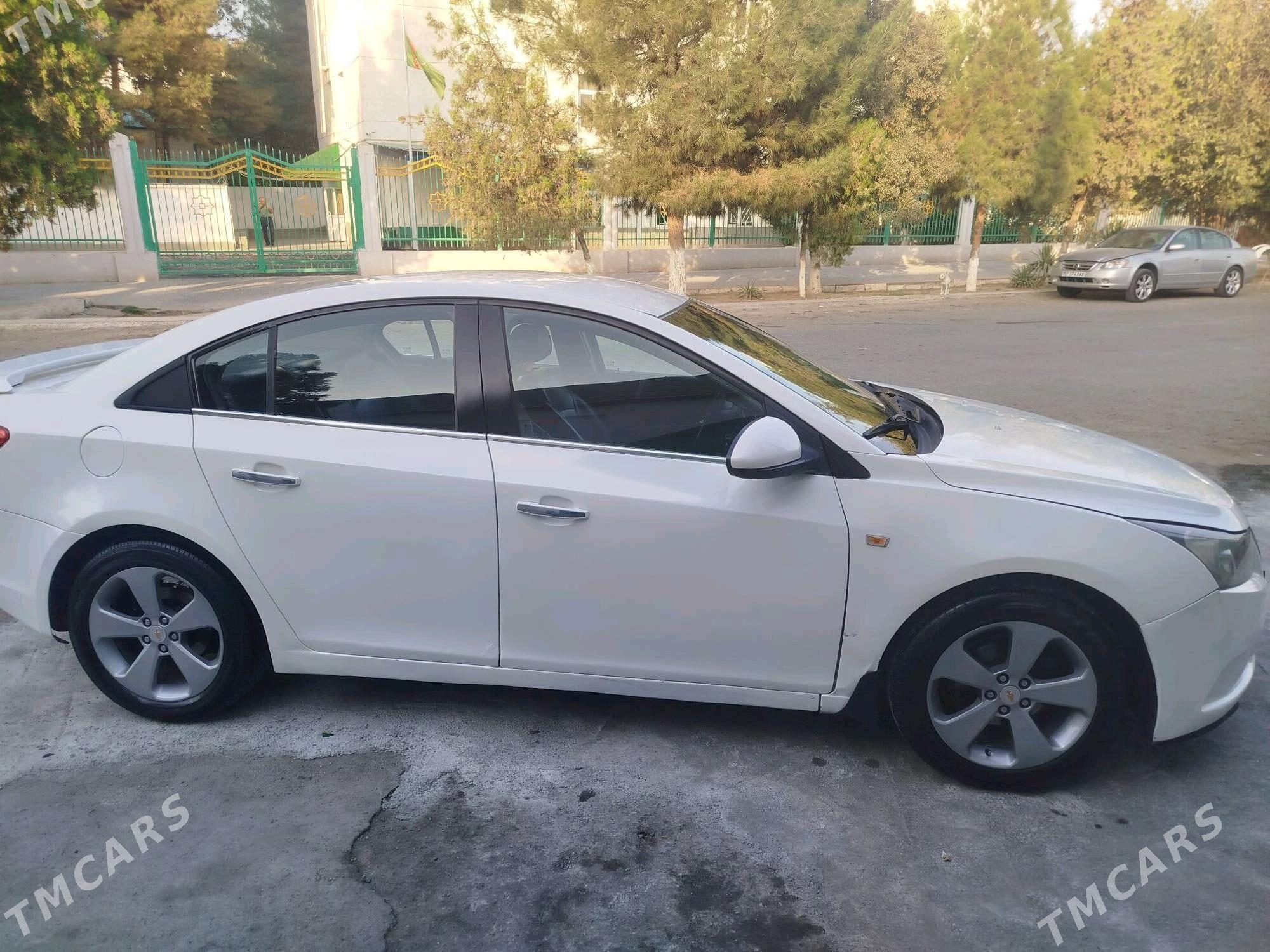 Chevrolet Cruze 2010 - 85 000 TMT - Хитровка - img 2