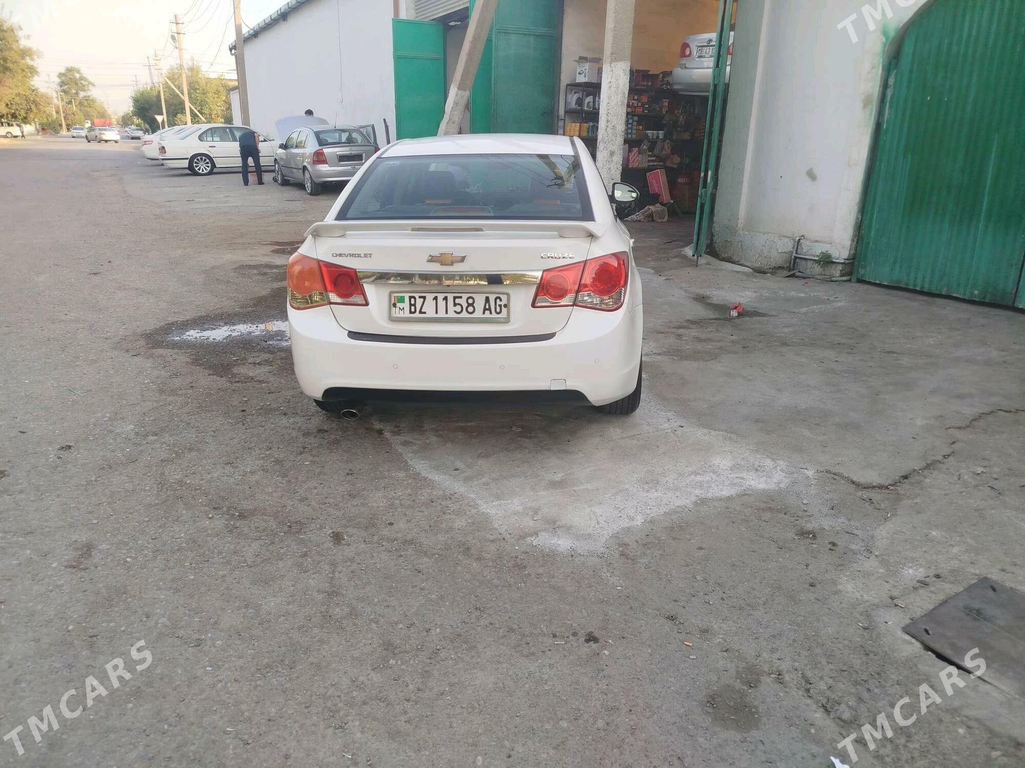 Chevrolet Cruze 2010 - 85 000 TMT - Хитровка - img 1