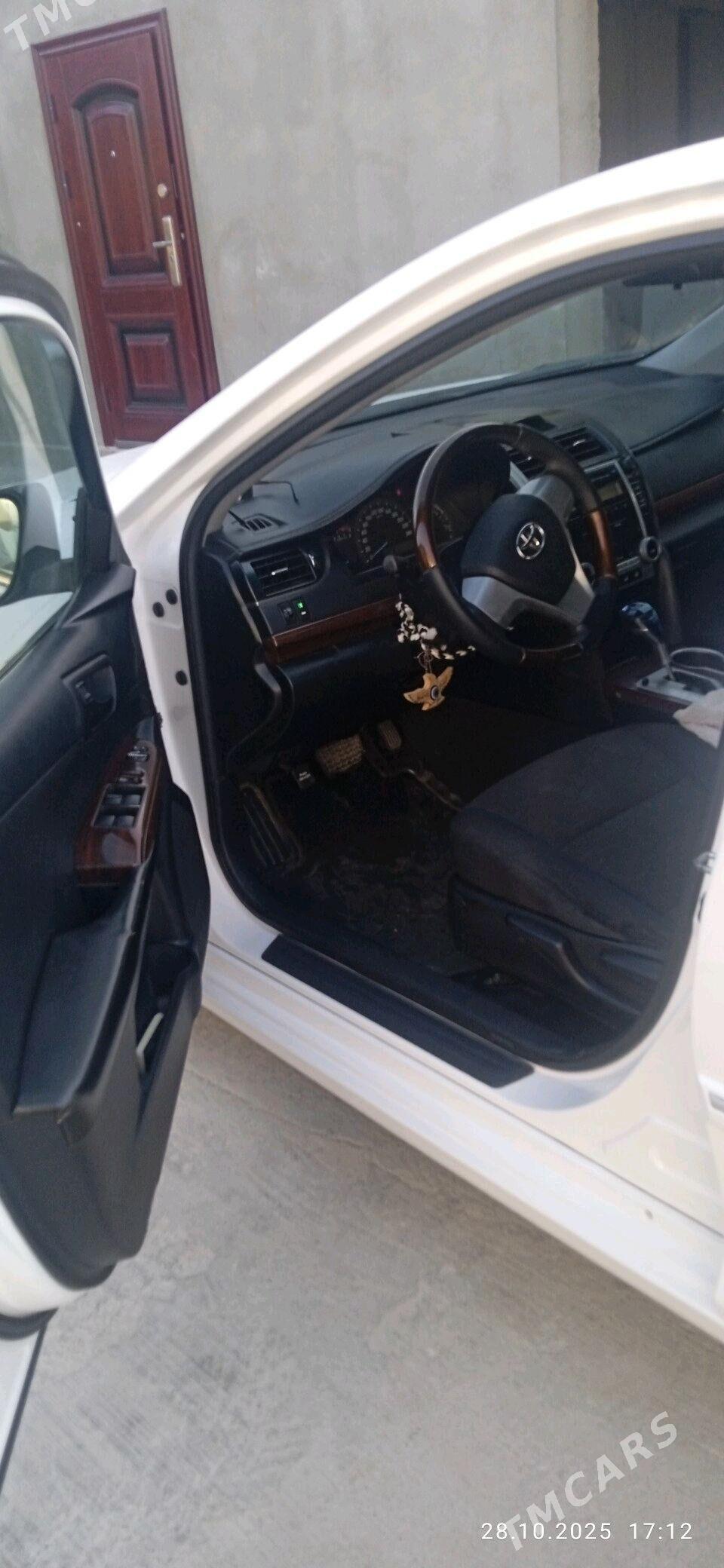 Toyota Camry 2012 - 200 000 TMT - Gökdepe - img 5