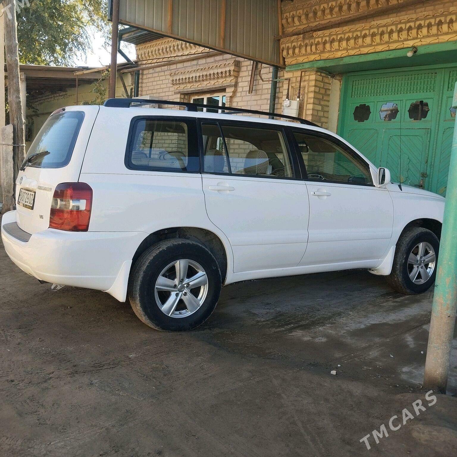 Toyota Highlander 2004 - 240 000 TMT - Кёнеургенч - img 3