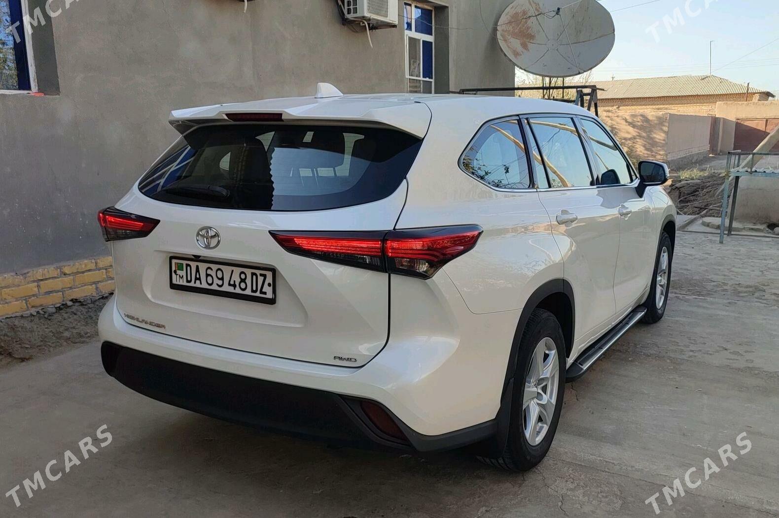 Toyota Highlander 2021 - 525 000 TMT - етр. Туркменбаши - img 3