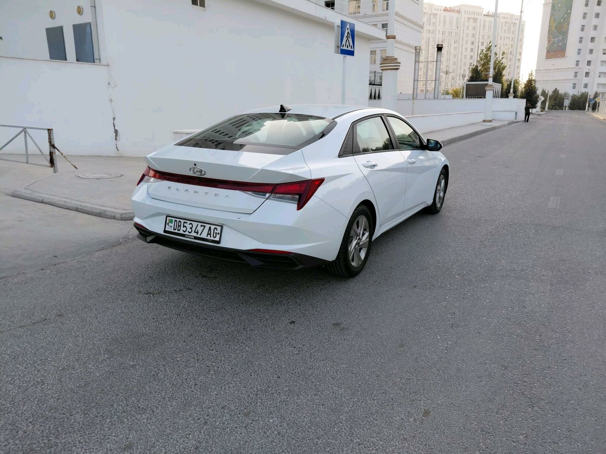 Hyundai Elantra 2021 - 235 000 TMT - Aşgabat - img 6
