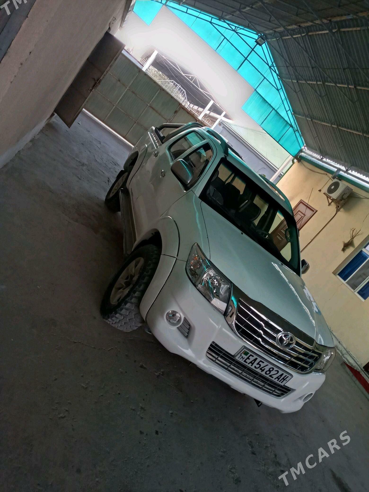 Toyota Hilux 2008 - 170 000 TMT - Aşgabat - img 5