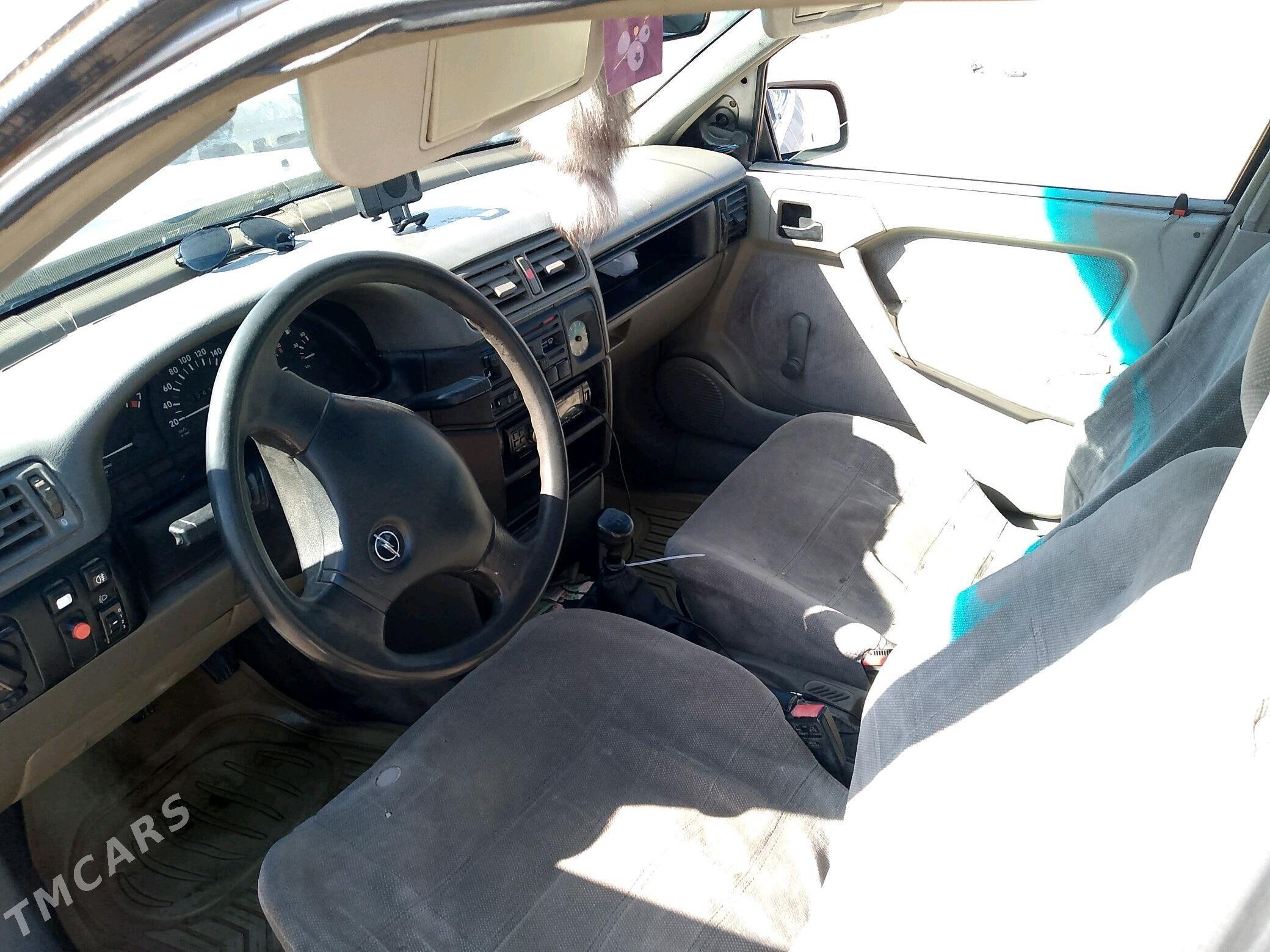 Opel Vectra 1990 - 40 000 TMT - Ýolöten - img 7