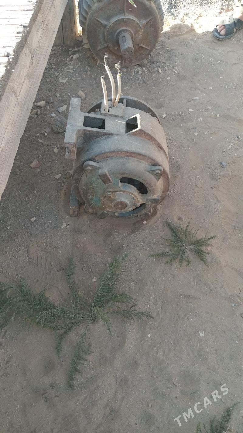 elektro 3 faza dwigatel - Sakarçäge - img 2