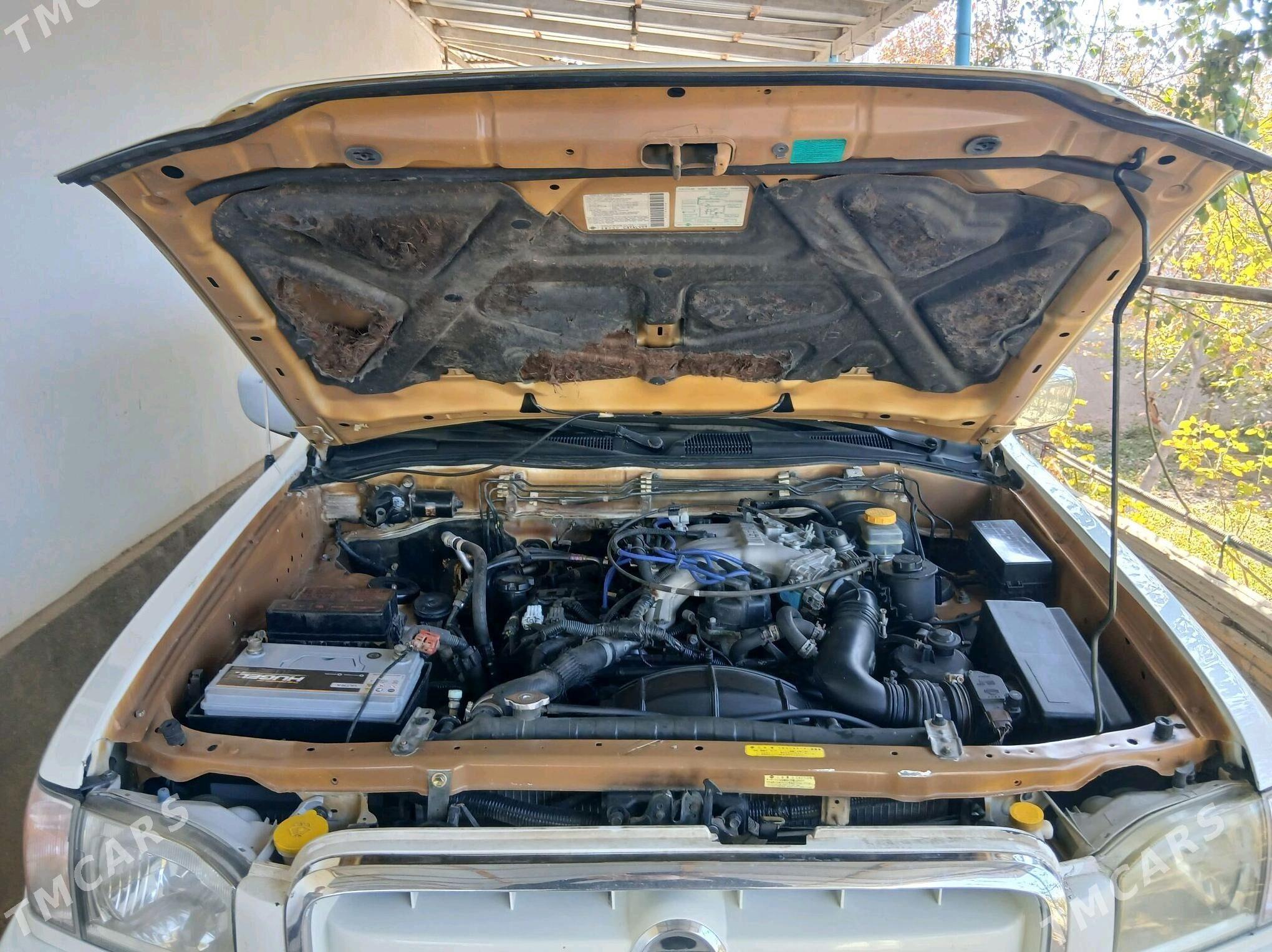 Nissan Pathfinder 2001 - 115 000 TMT - Дашогуз - img 7