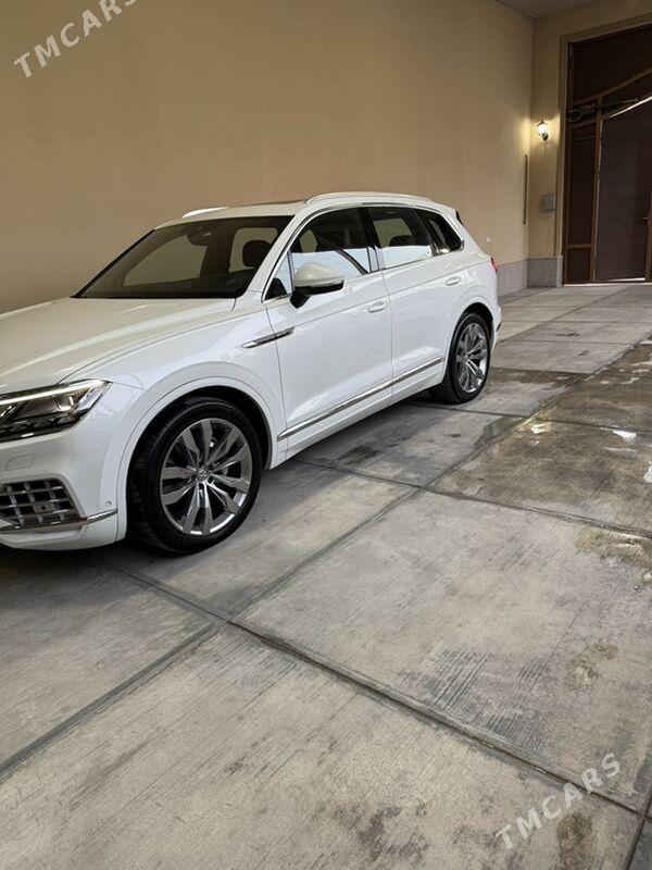 Volkswagen Touareg 2019 - 1 200 000 TMT - Aşgabat - img 3