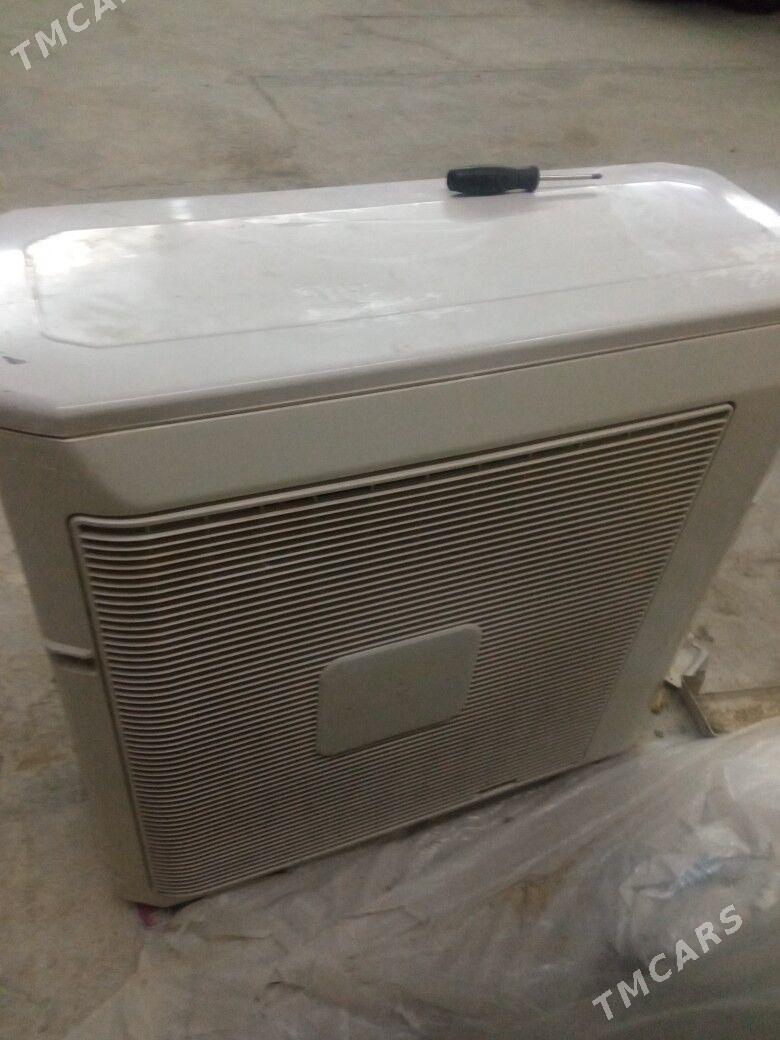 Kandisaner - Büzmeýin - img 5