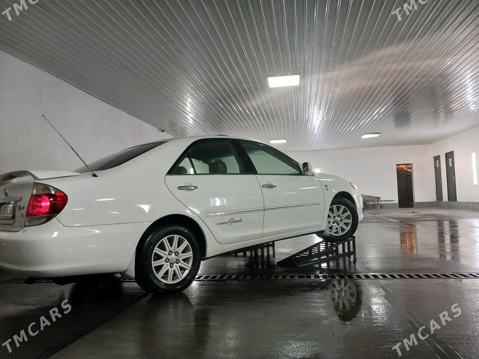 Toyota Camry 2005 - 230 000 TMT - Kaka - img 9