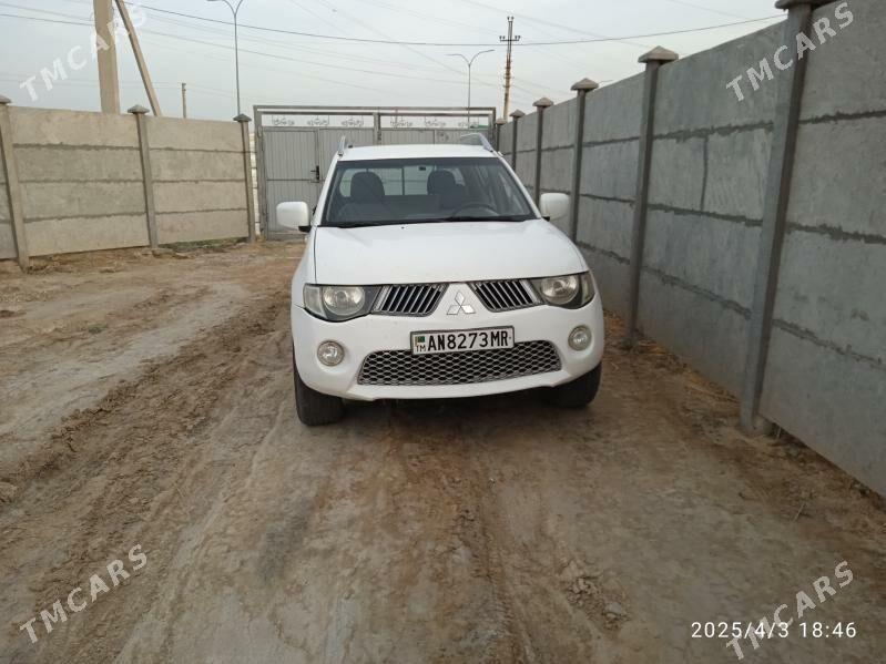 Mitsubishi L200 2007 - 100 000 TMT - Baýramaly - img 4