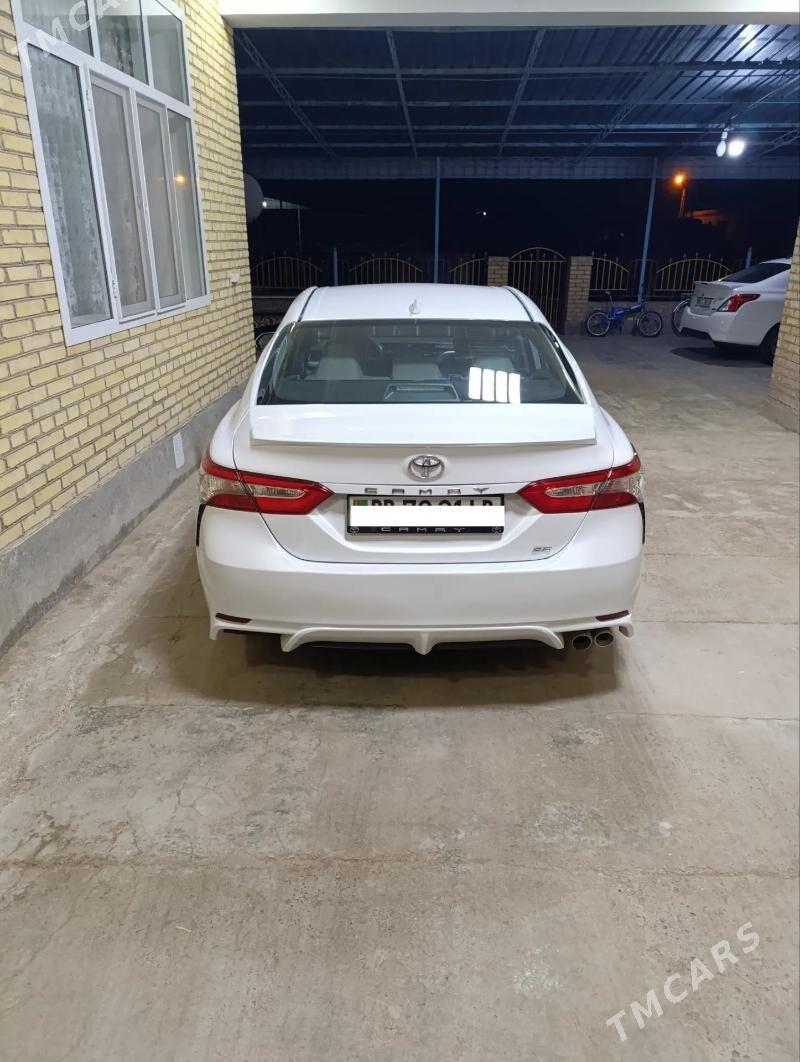 Toyota Camry 2019 - 320 000 TMT - Dänew - img 6