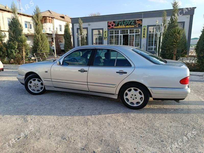 Mercedes-Benz E320 1996 - 98 000 TMT - Balkanabat - img 3
