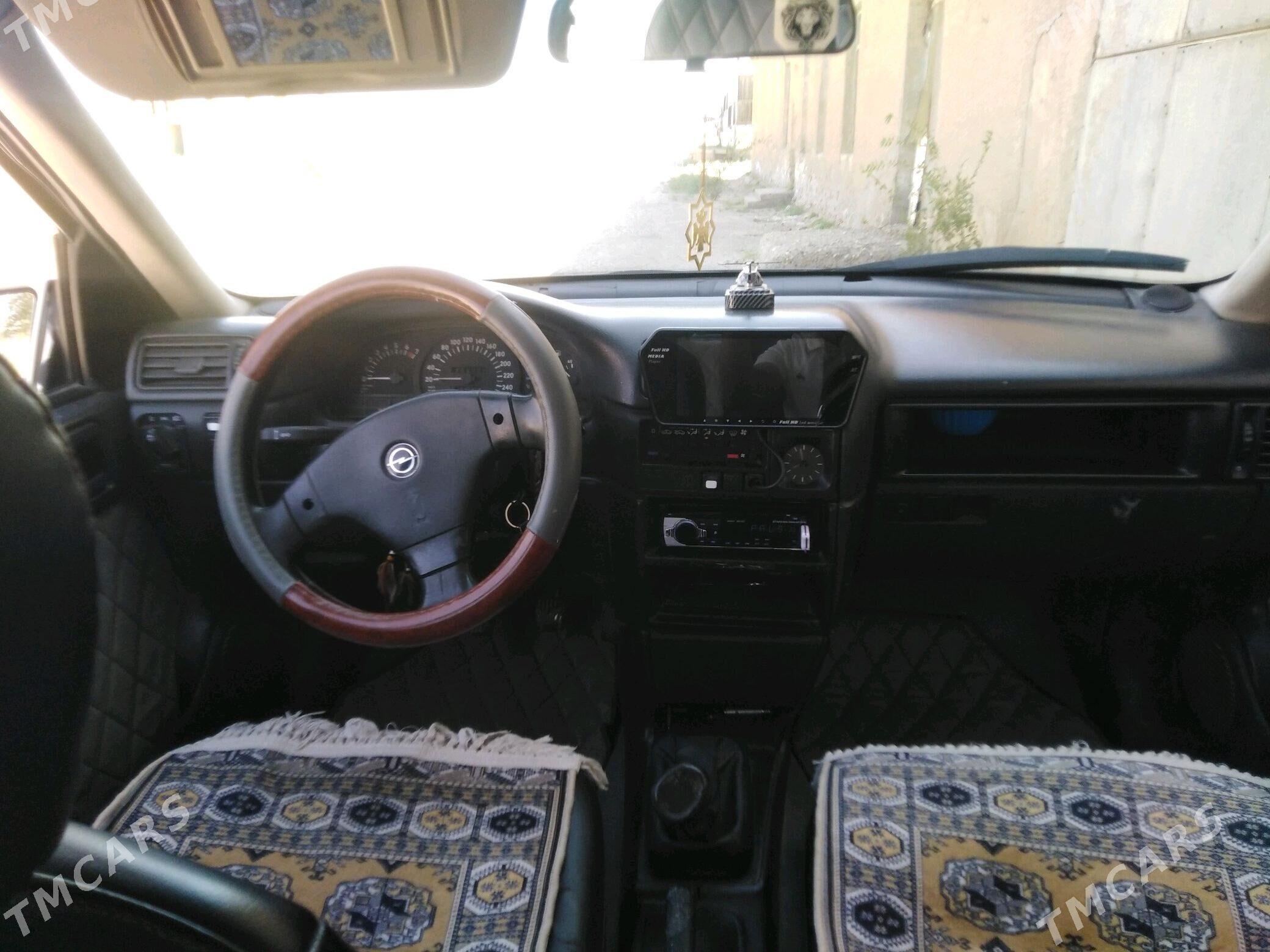 Opel Vectra 1989 - 35 000 TMT - Gazojak - img 5