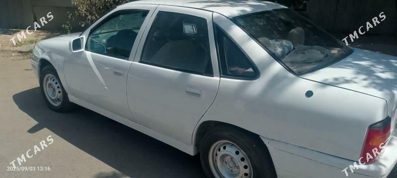 Opel Vectra 1990 - 30 000 TMT - Ak bugdaý etraby - img 2