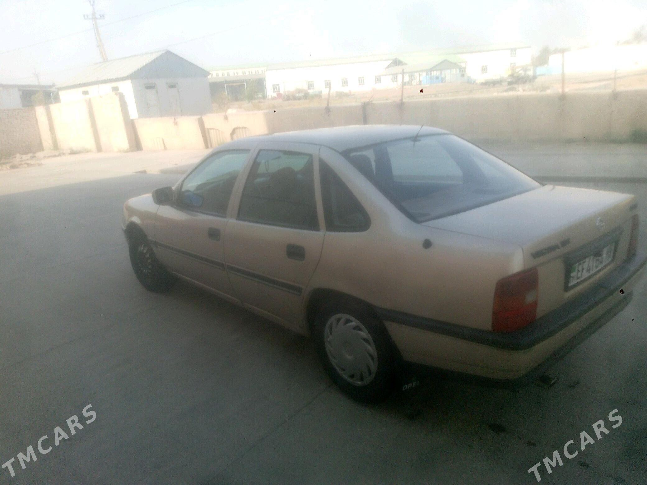 Opel Vectra 1990 - 30 000 TMT - Мары - img 1