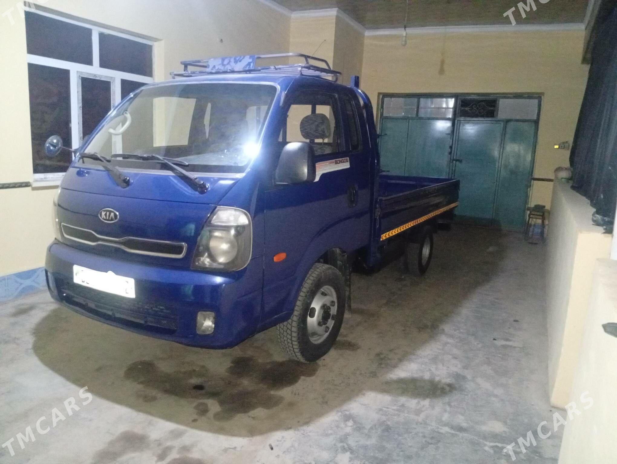 Kia Bongo 2012 - 200 000 TMT - Дашогуз - img 4