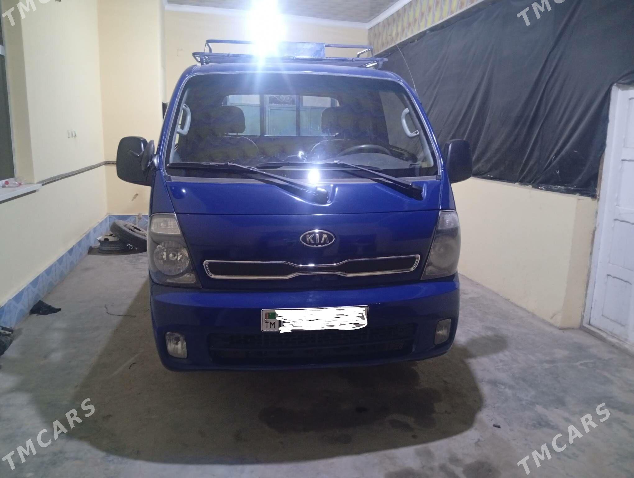 Kia Bongo 2012 - 200 000 TMT - Дашогуз - img 6