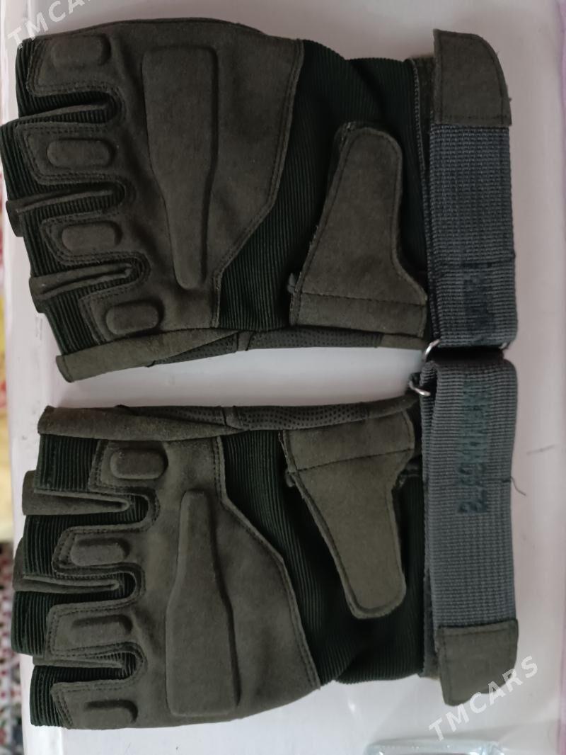 Kepka ve Perchatka - 1 mkr - img 2