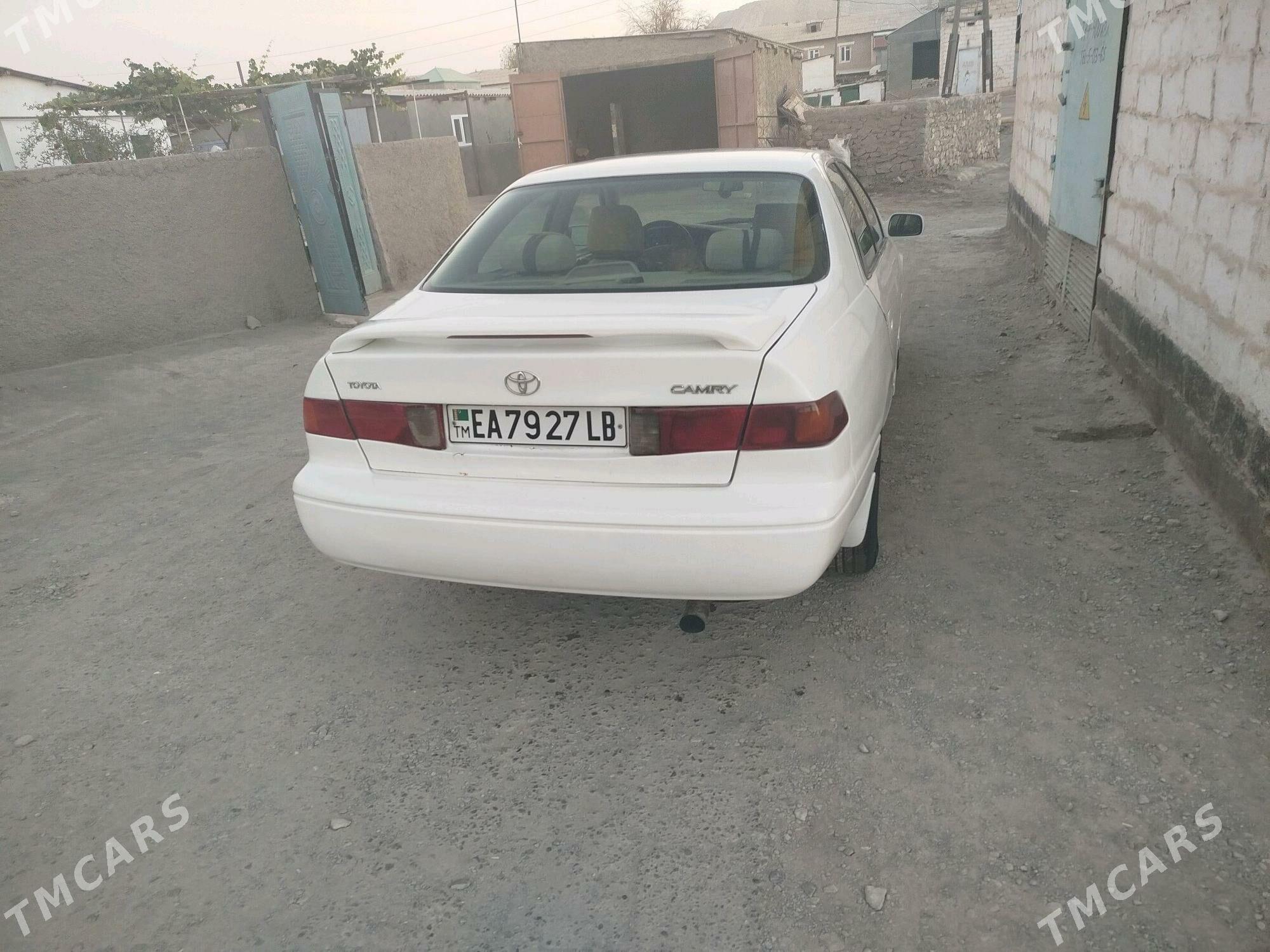 Toyota Camry 2000 - 140 000 TMT - Magdanly - img 2